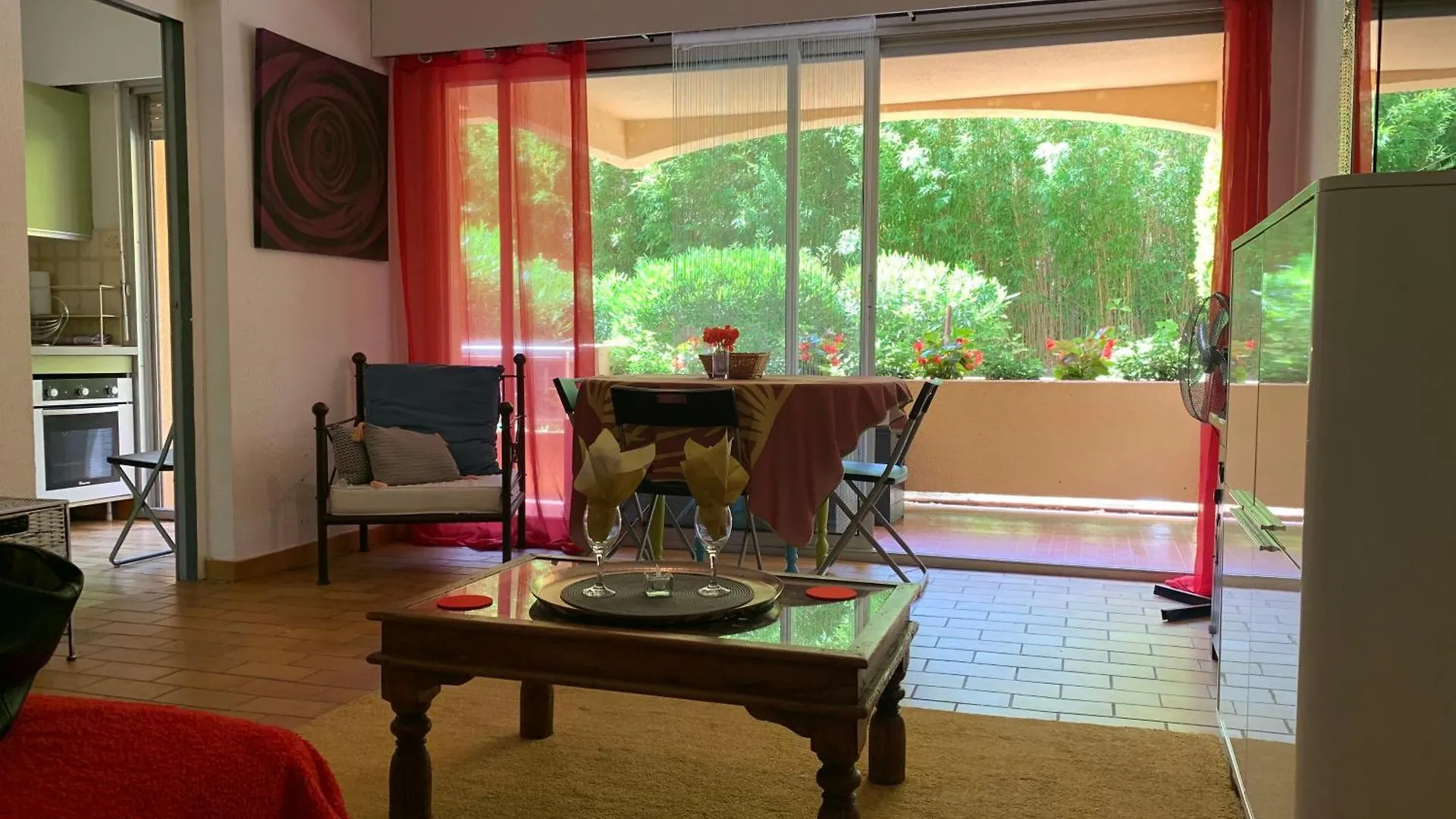 Studio Azur Six-Fours-les-Plages 0*,  France